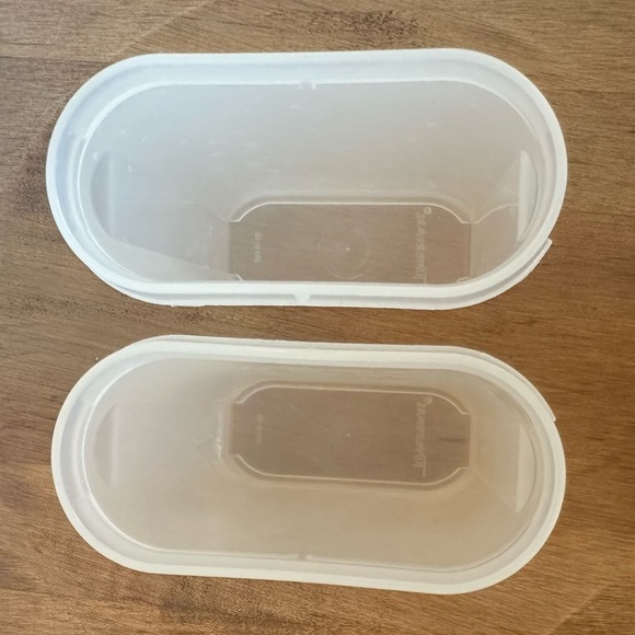 Pair of Vintage Tupperware Spice Shaker Salt Pepper Containers Pink With Lids x2 - Picture 7 of 13